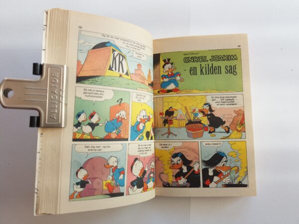 Disney pocket book with Donald Duck + Mickey Mouse in Danish language. Vintage cartoon comic Jumbobog issue 21, 1976. - Image 8