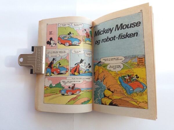 Disney pocket book with Donald Duck + Mickey Mouse in Danish language. Vintage cartoon comic Jumbobog issue 25, 1978. - Image 8