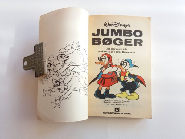 Disney pocket book with Donald Duck + Mickey Mouse in Danish language. Vintage cartoon comic Jumbobog issue 28, 1978. - Image 8