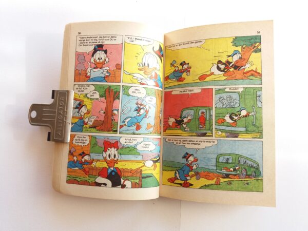 Disney pocket book with Donald Duck + Mickey Mouse in Danish language. Vintage cartoon comic Jumbobog issue 28, 1978. - Image 6